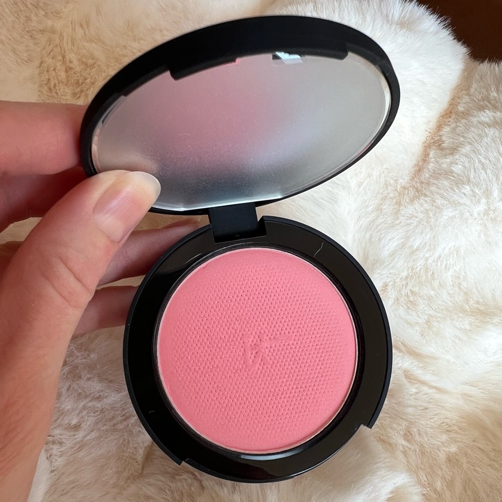 It Cosmetics By Bye Pores Blush in Je Ne Sais Quoi
